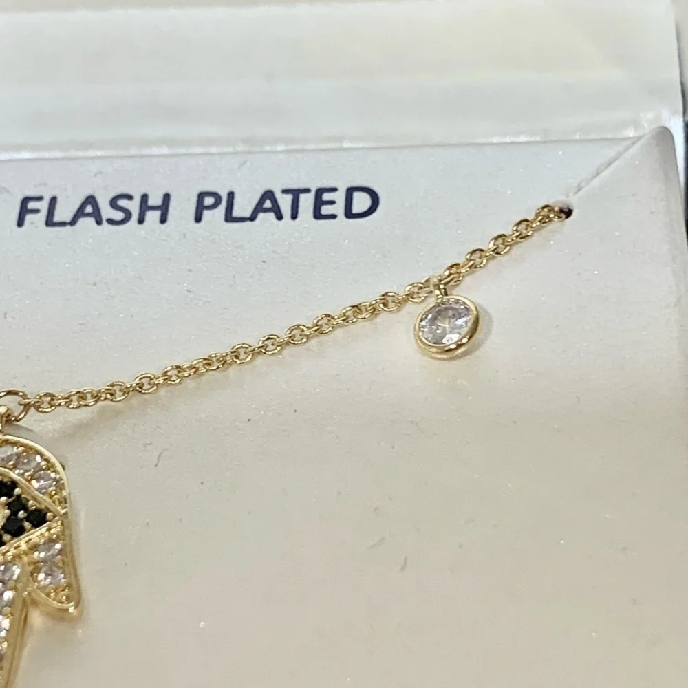 NWT gratitude and grace Hamsa necklace gold 💎💍❤️